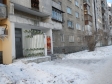 Екатеринбург, Industrii st., 28: приподъездная территория дома