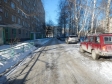 Екатеринбург, ул. Академика Бардина, 15: условия парковки возле дома