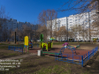 Тольятти, б-р. Орджоникидзе, 18: детская площадка возле дома