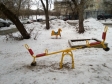 Екатеринбург, ул. Пальмиро Тольятти, 20: детская площадка возле дома