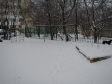 Екатеринбург, ул. Вали Котика, 17: площадка для отдыха возле дома