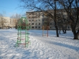 Екатеринбург, ул. Краснофлотцев, 41: спортивная площадка возле дома