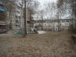 Екатеринбург, ул. Малышева, 100: площадка для отдыха возле дома