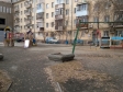 Екатеринбург, ул. Сакко и Ванцетти, 48: детская площадка возле дома