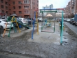 Екатеринбург, ул. Декабристов, 45: детская площадка возле дома