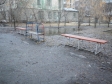 Екатеринбург, ул. Декабристов, 25: площадка для отдыха возле дома