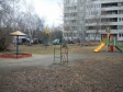 Екатеринбург, ул. Большакова, 17: детская площадка возле дома