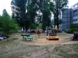 Тольятти, ул. Механизаторов, 15: детская площадка возле дома