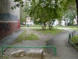 Екатеринбург, ул. Белинского, 154: площадка для отдыха возле дома