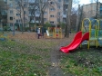 Екатеринбург, ул. Пальмиро Тольятти, 19: детская площадка возле дома